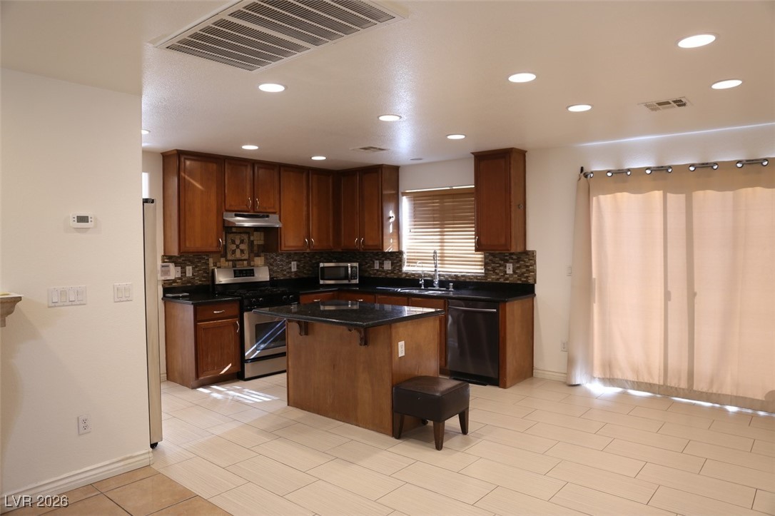 9127 Cedar Door Avenue