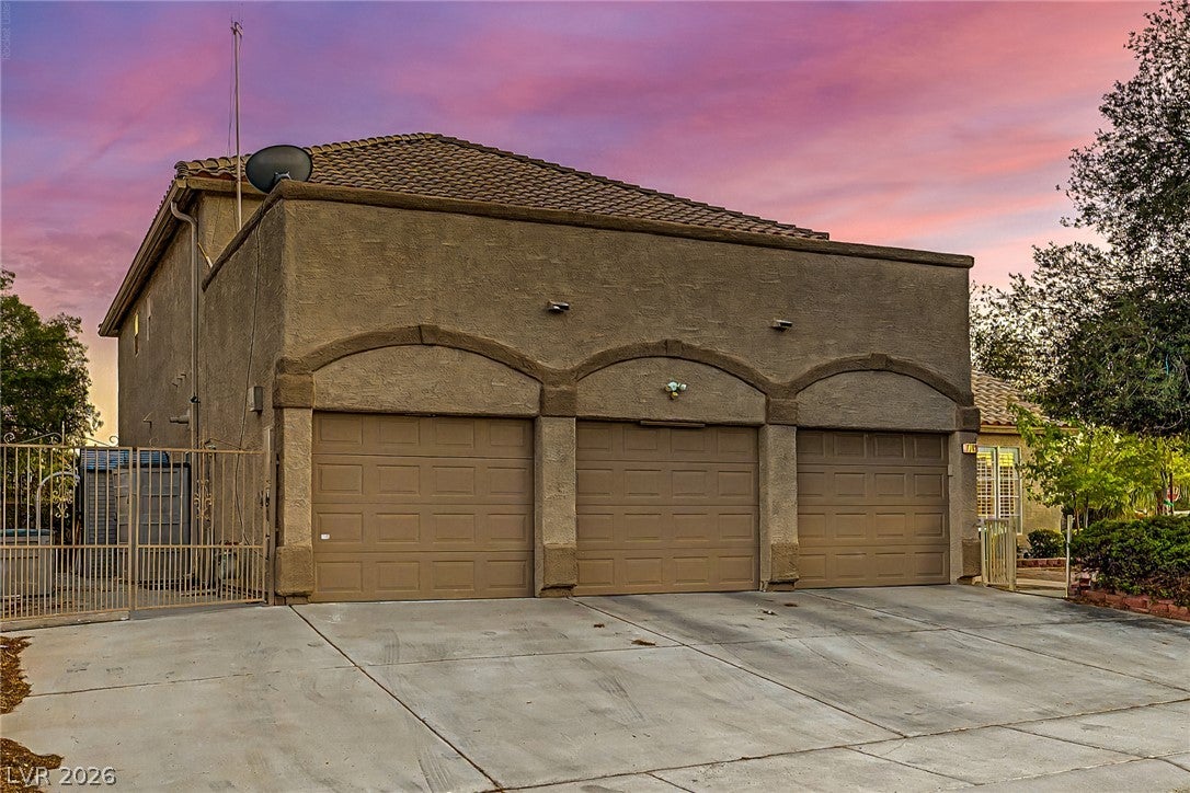 7741 Crenshaw Way