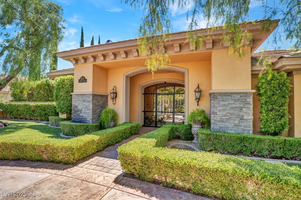 9717 Winter Palace Drive