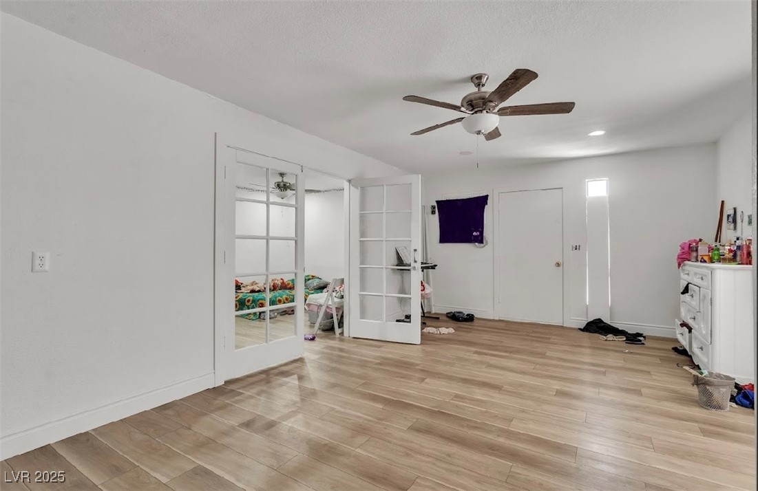 Las Vegas, Nevada 89103, United States, 5 Bedrooms Bedrooms, ,3 BathroomsBathrooms,Residential,Active,111581