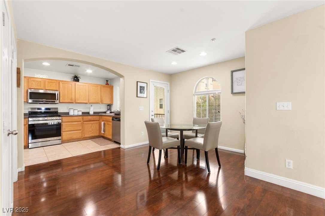 6488 Bentley Wood Court, Las Vegas, Nevada image 7