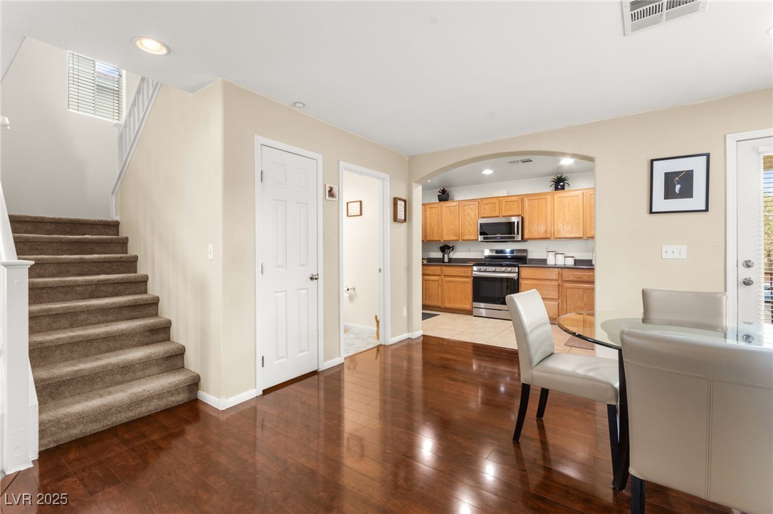 6488 Bentley Wood Court, Las Vegas, Nevada image 19