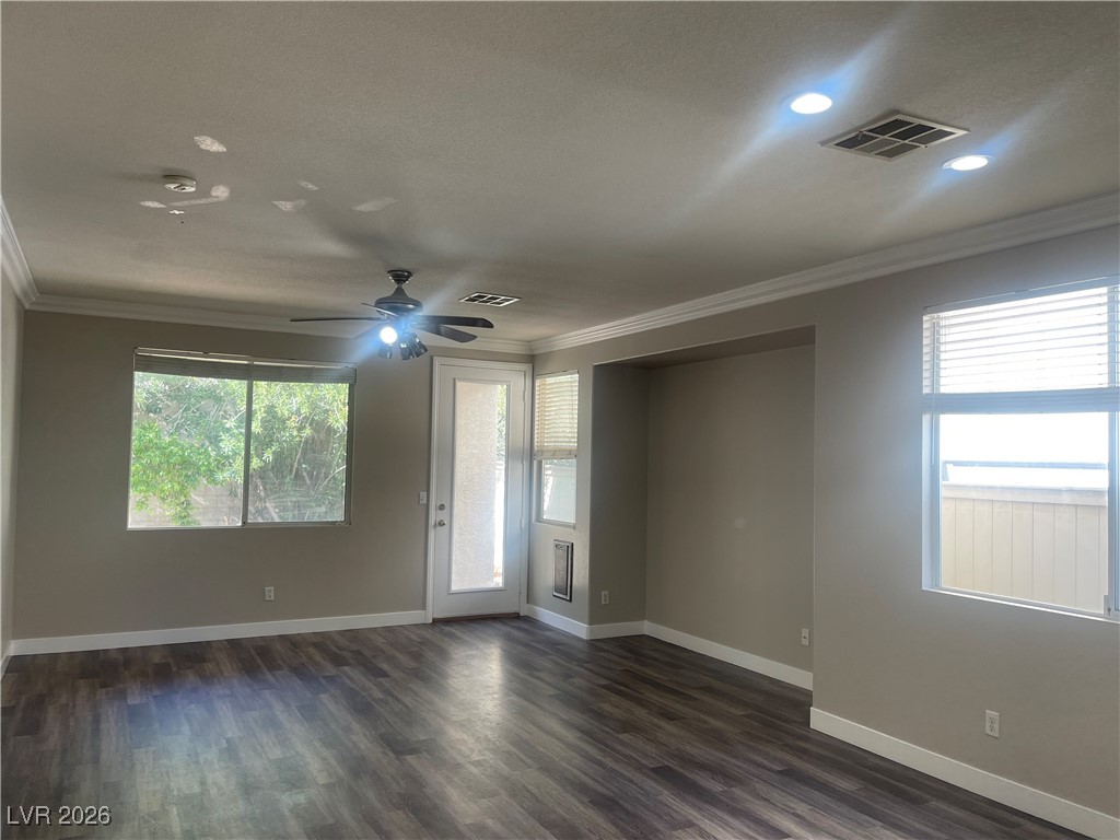 718 Canfield Point Avenue