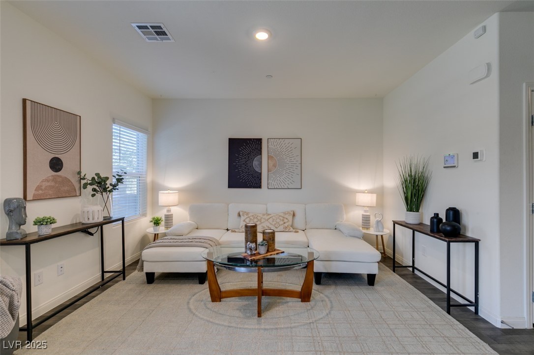 546 Thistleberry Avenue