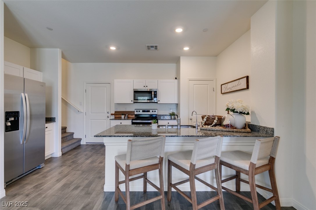 546 Thistleberry Avenue