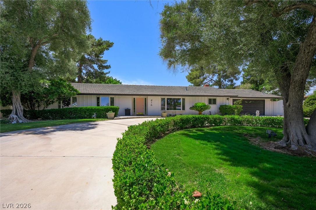 416 Macarthur Way