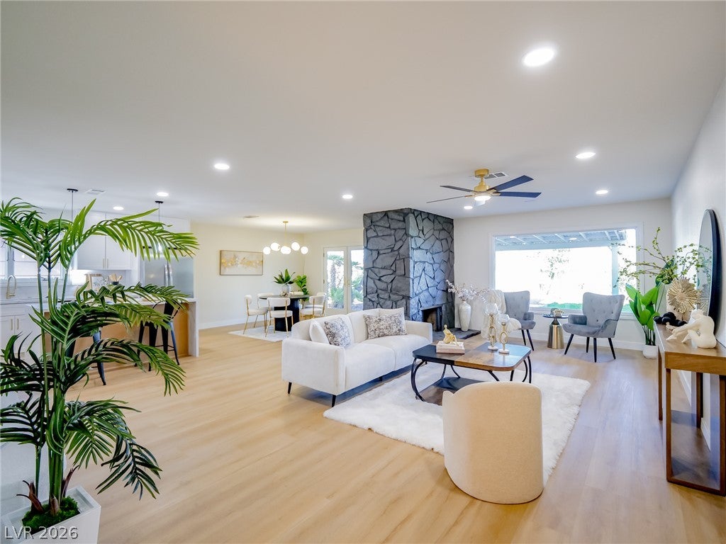 321 Lakehurst Road