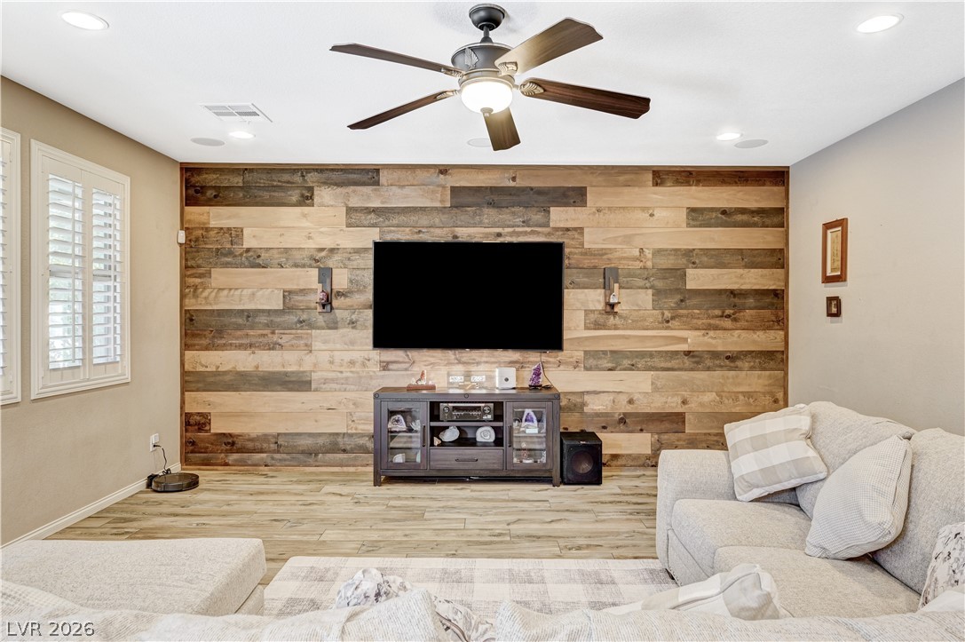 7741 Rainbow Rising Street