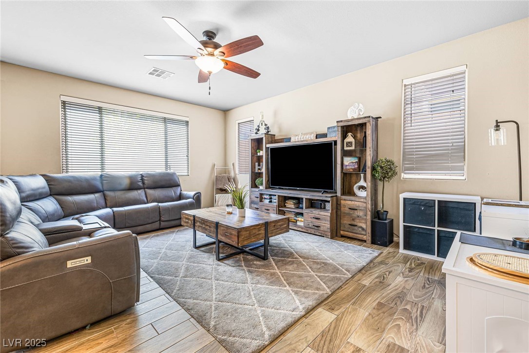 Las Vegas, Nevada 89166, United States, 5 Bedrooms Bedrooms, ,3 BathroomsBathrooms,Residential,Active,184122