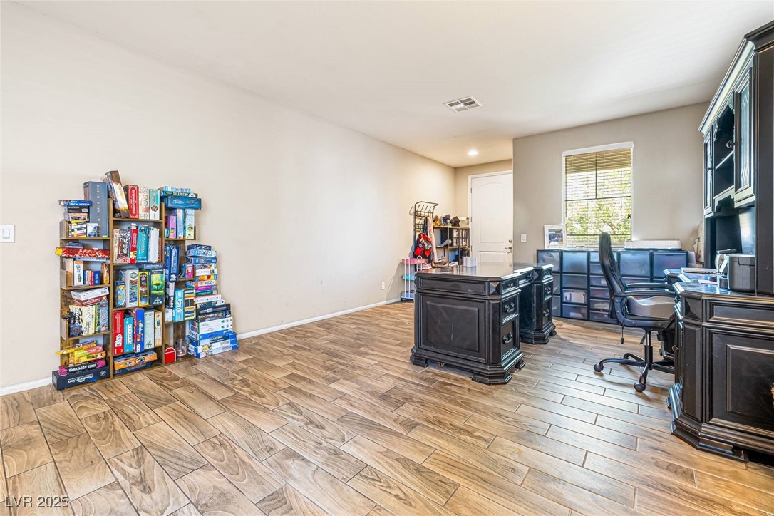 Las Vegas, Nevada 89166, United States, 5 Bedrooms Bedrooms, ,3 BathroomsBathrooms,Residential,Active,184122