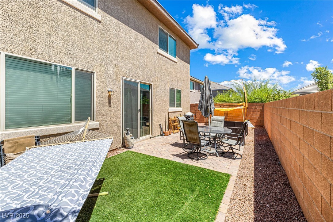 Las Vegas, Nevada 89166, United States, 5 Bedrooms Bedrooms, ,3 BathroomsBathrooms,Residential,Active,184122