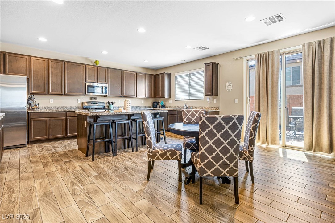 Las Vegas, Nevada 89166, United States, 5 Bedrooms Bedrooms, ,3 BathroomsBathrooms,Residential,Active,184122