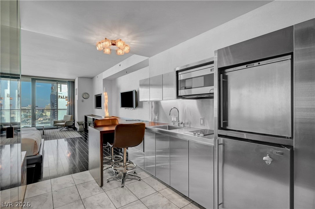 4381 W Flamingo Road 2510