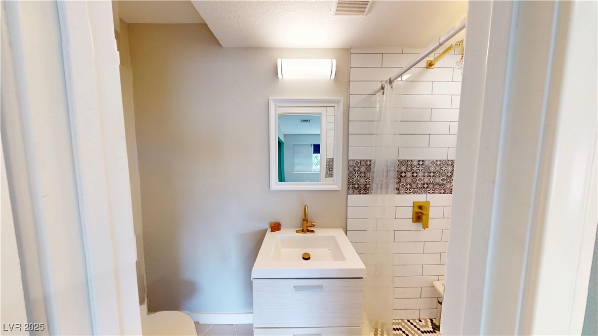 Las Vegas, Nevada 89104, United States, 4 Bedrooms Bedrooms, ,2 BathroomsBathrooms,Residential,Active,175623