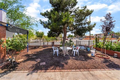 Tiny photo for 300 N 14th Street, Las Vegas, NV 89101 (MLS # 2689469)