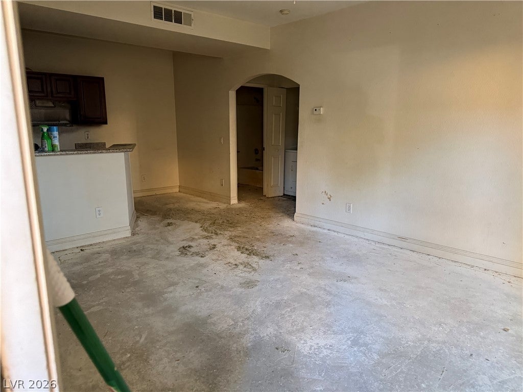 5126 S Jones Boulevard 106
