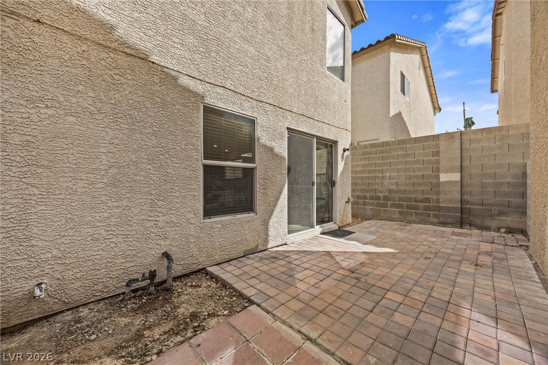 1194 Golden Apple Street