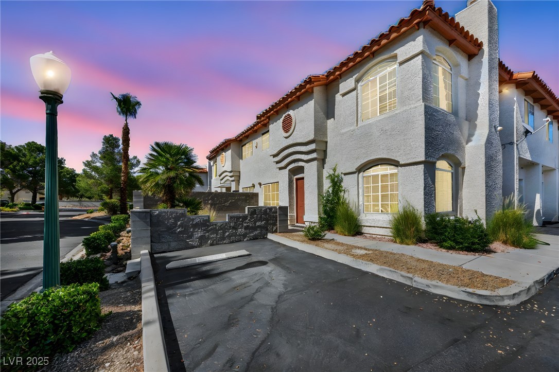 Properties 2 3448 Twilight Star Drive