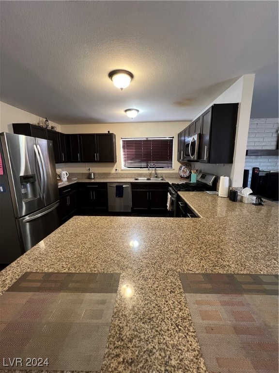 Las Vegas, Nevada 89121, United States, 5 Bedrooms Bedrooms, ,2 BathroomsBathrooms,Residential,Active,37167