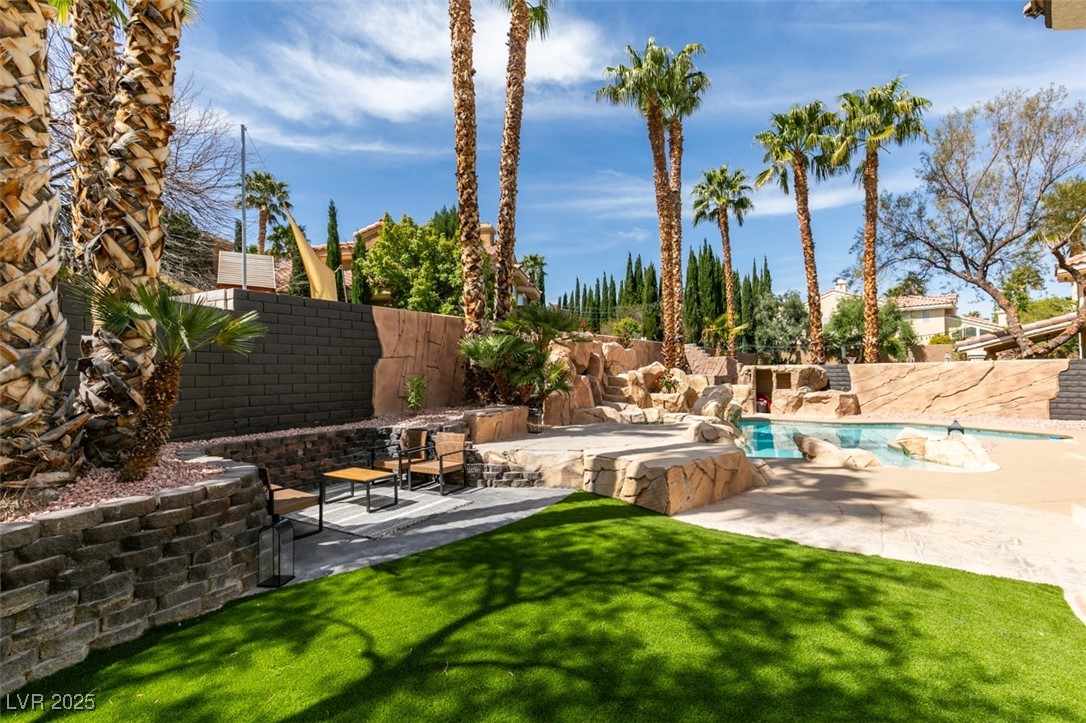 8913 Saint Pierre Drive, Las Vegas, Nevada image 4