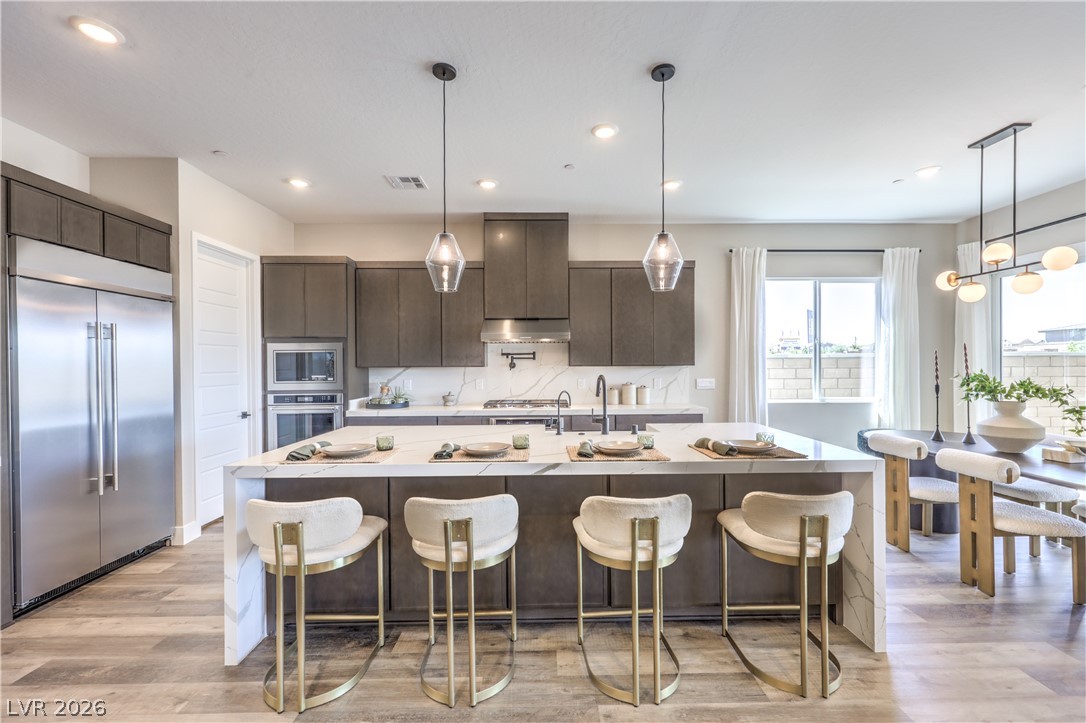 7916 Arial Bay