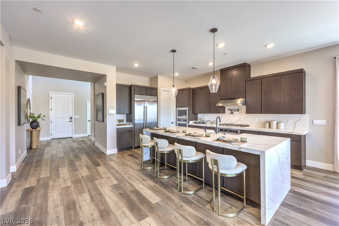 7916 Arial Bay