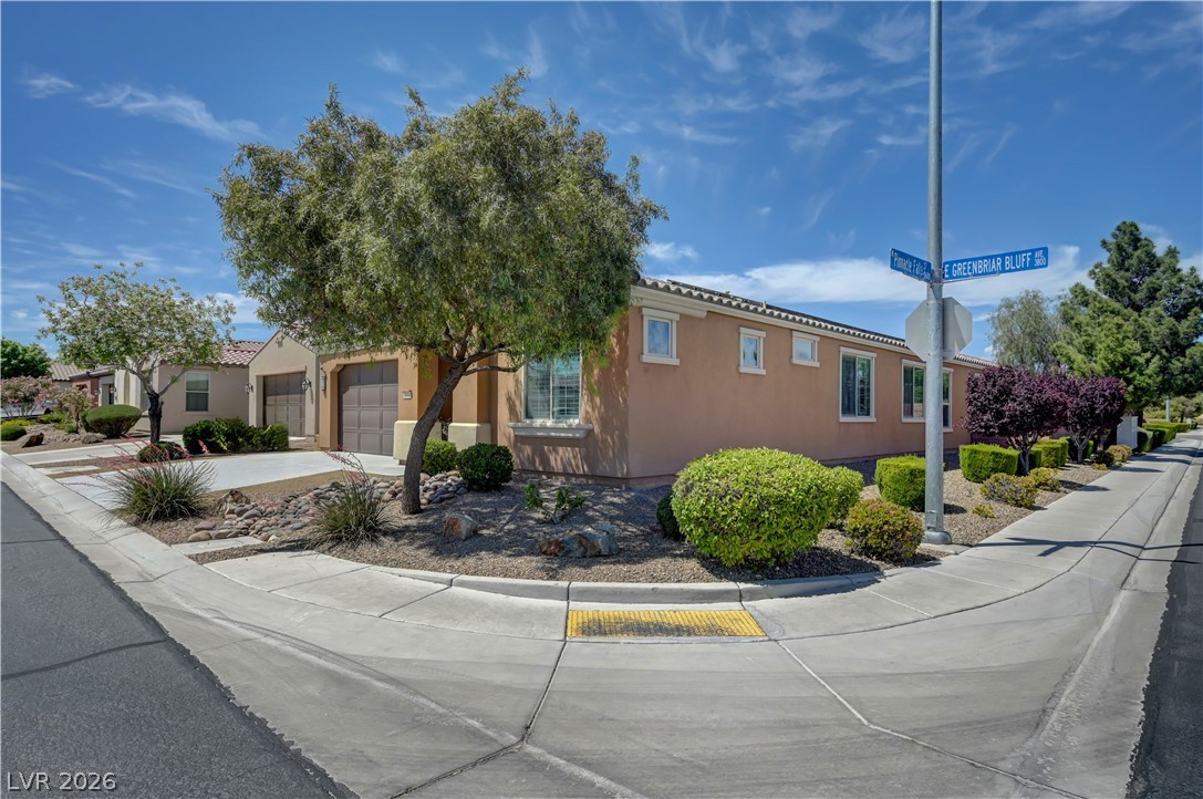3816 Greenbriar Bluff Avenue