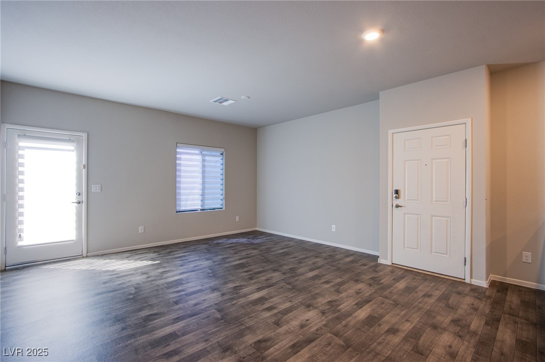 7517 Crested Moon Street, North Las Vegas, Nevada image 5