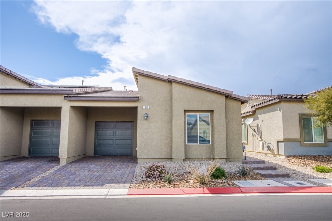 7517 Crested Moon Street, North Las Vegas, Nevada image 2