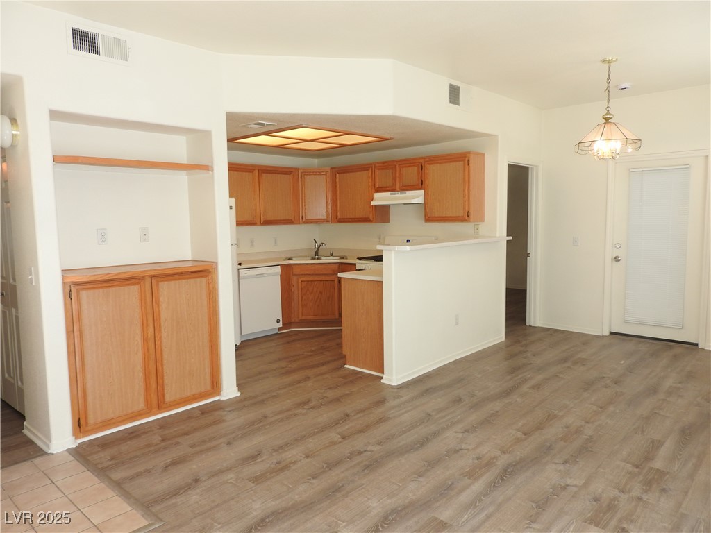 9470 Peace Way #112, Las Vegas, Nevada image 3