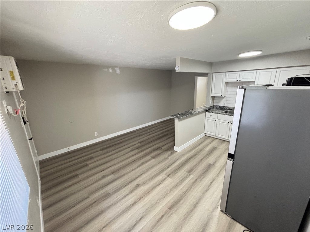 239 W Philadelphia Avenue 5
