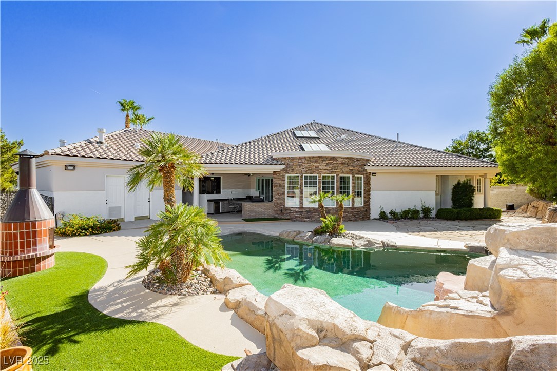 1000 Legacy Drive