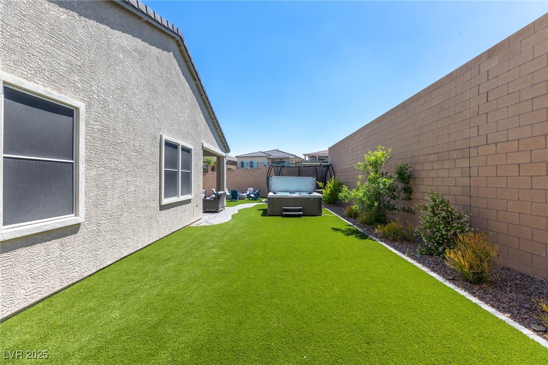 8929 Cassia Winds Street, Las Vegas, Nevada image 42