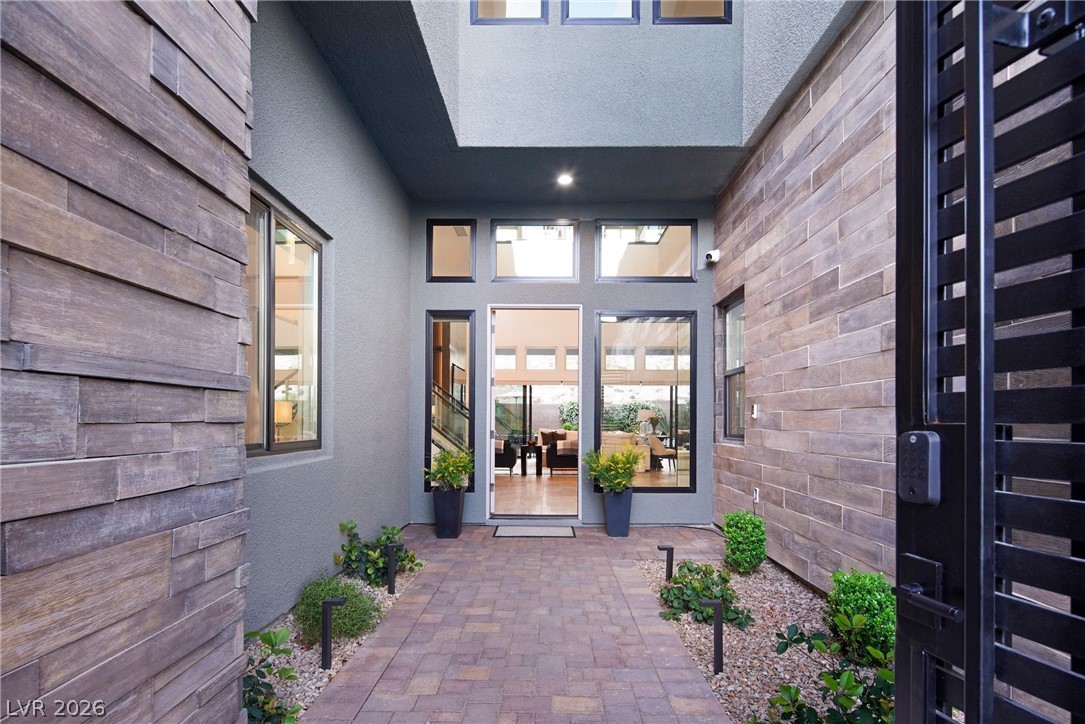 5281 Feathertop Drive