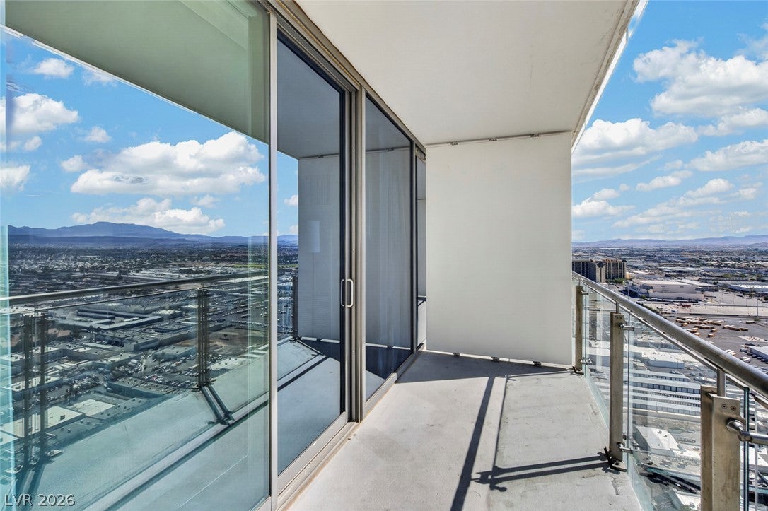 4381 W Flamingo Road 3905