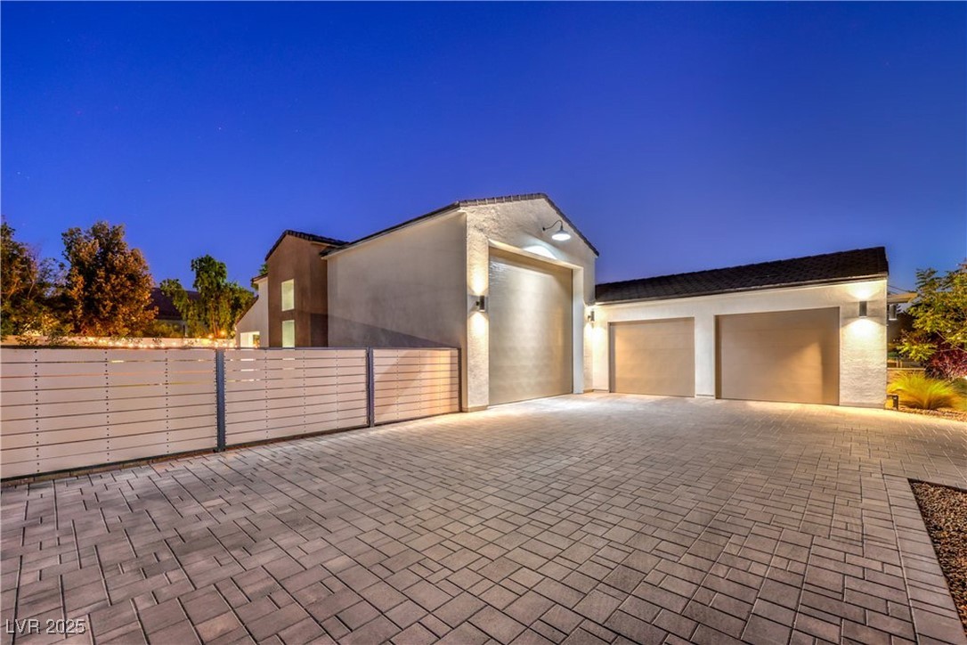 3731 Caesars Circle
