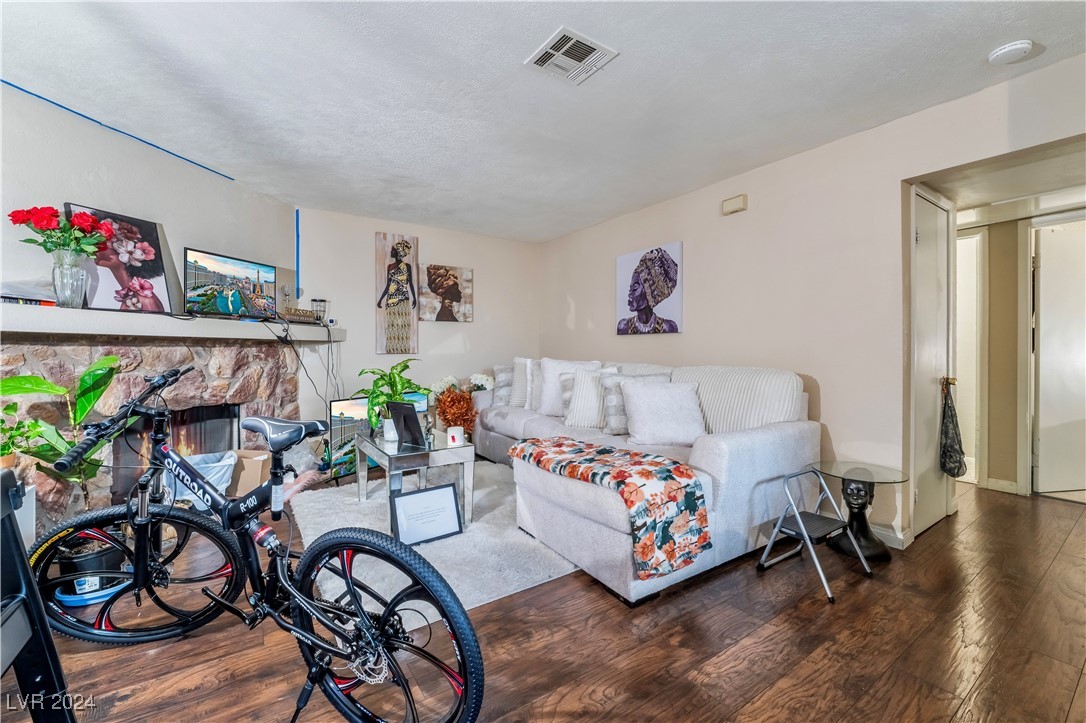 904 Boulder Springs Drive #102, Las Vegas, Nevada image 4
