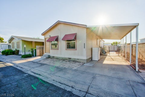 Mobile Home For Sale - 3643 Lost Hills Drive<br/> Las Vegas, NV 89122
