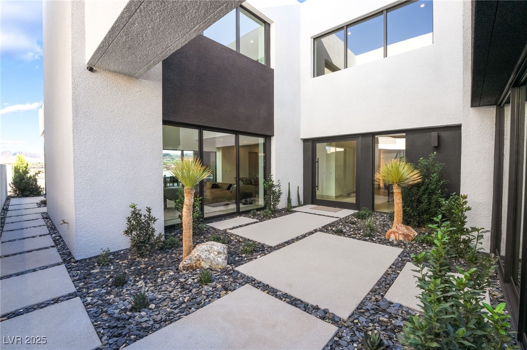 33 Falling Ridge Lane