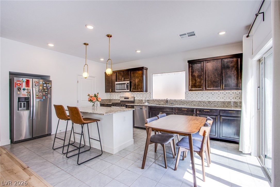 10434 Rose Palisade Street