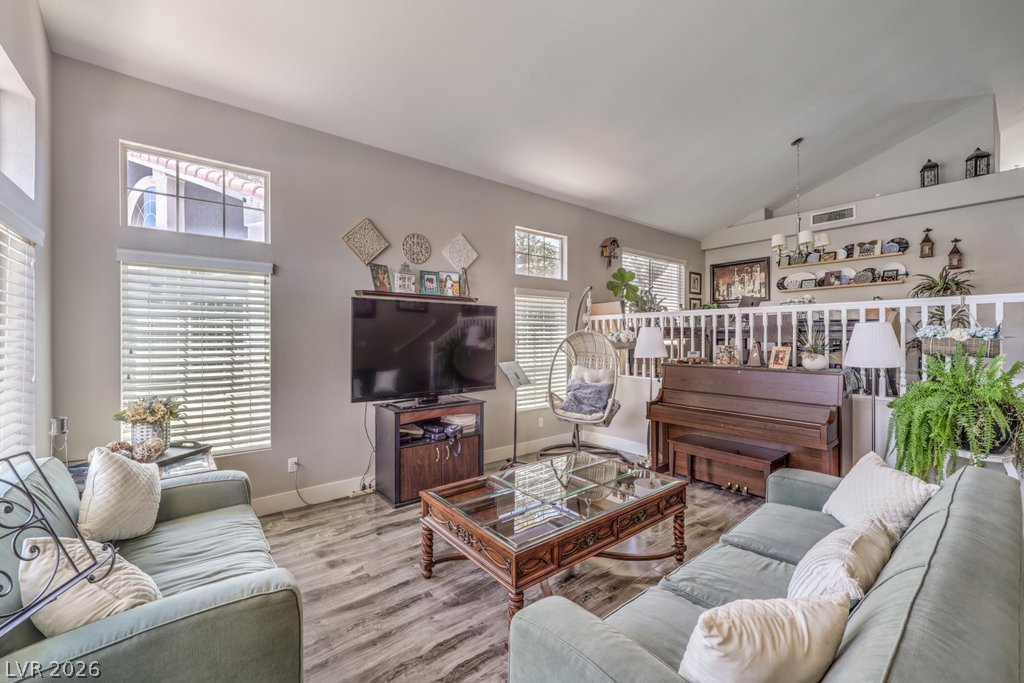 2848 Via Terra Street