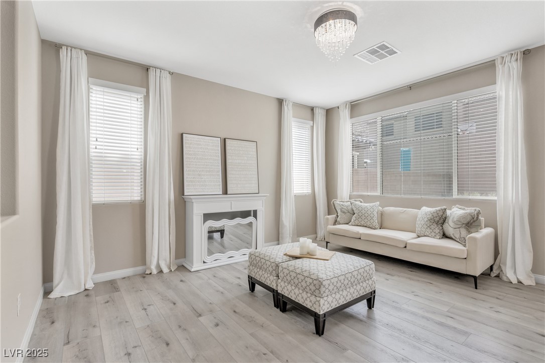 Las Vegas, Nevada 89141, United States, 3 Bedrooms Bedrooms, ,3 BathroomsBathrooms,Residential,Pending,107947