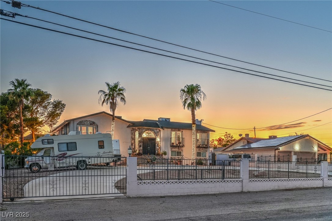 2989 Santa Margarita Street