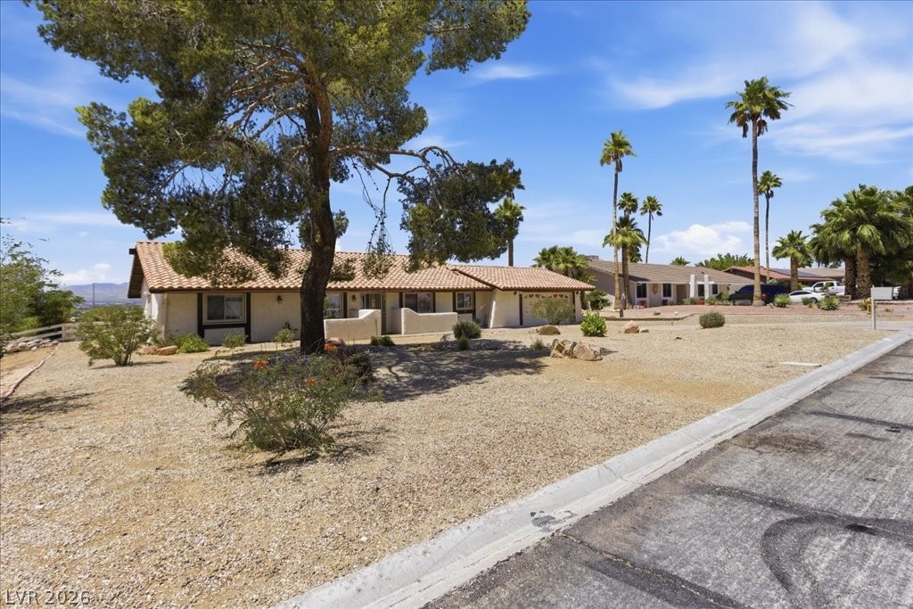 1073 Sidehill Way