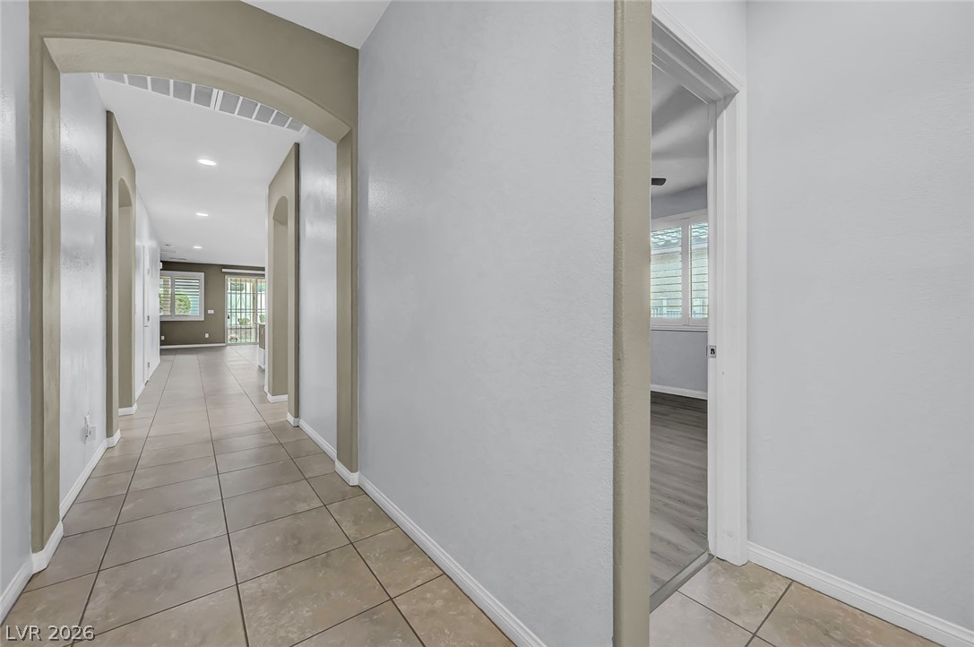 5636 Akula Bay Street