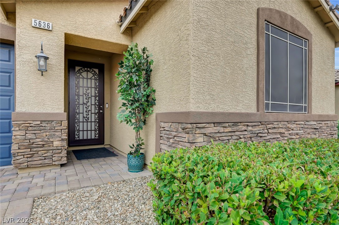 5636 Akula Bay Street