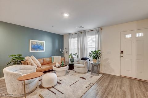 6914 Stratham Hill Street Las Vegas NV 89166