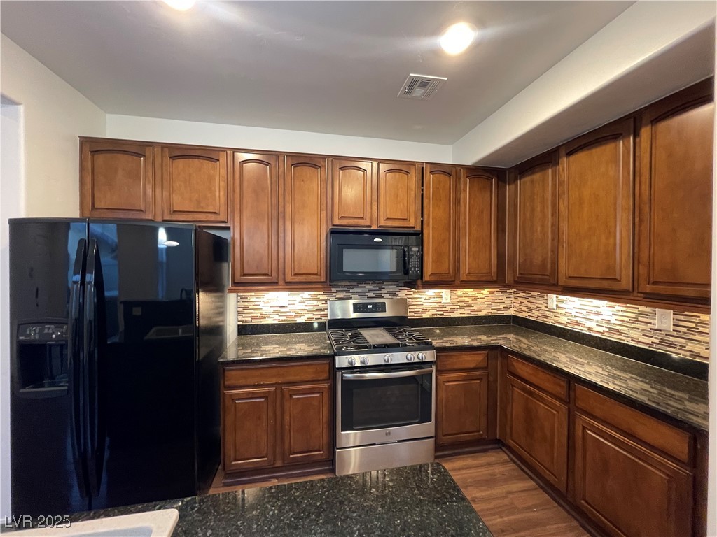 Henderson, Nevada 89044, United States, 3 Bedrooms Bedrooms, ,3 BathroomsBathrooms,Residential,Pending,87890