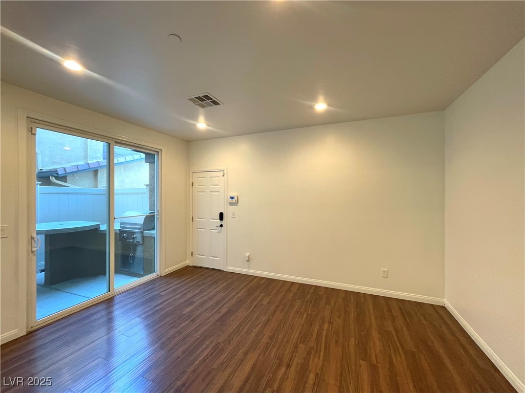 Henderson, Nevada 89044, United States, 3 Bedrooms Bedrooms, ,3 BathroomsBathrooms,Residential,Pending,87890