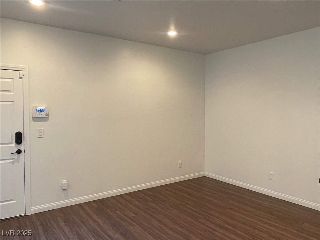 Henderson, Nevada 89044, United States, 3 Bedrooms Bedrooms, ,3 BathroomsBathrooms,Residential,Pending,87890